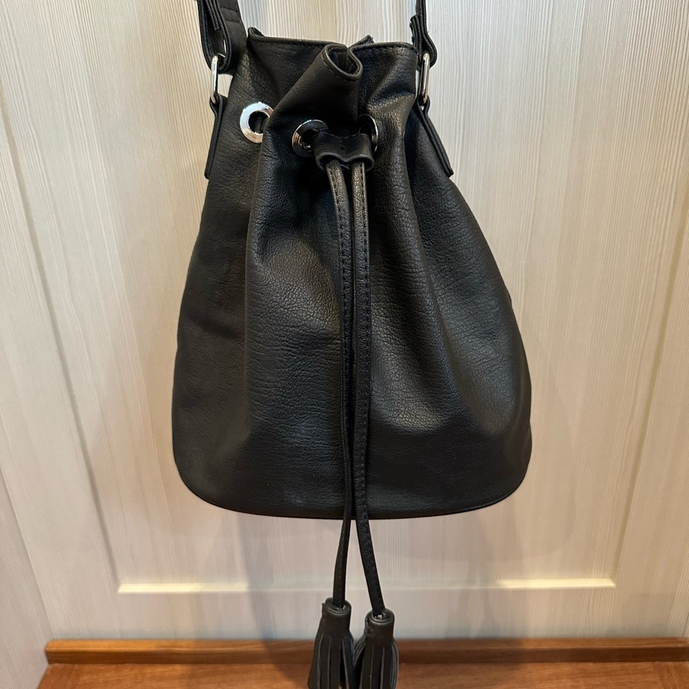H&M Black Drawstring Bucket Bag